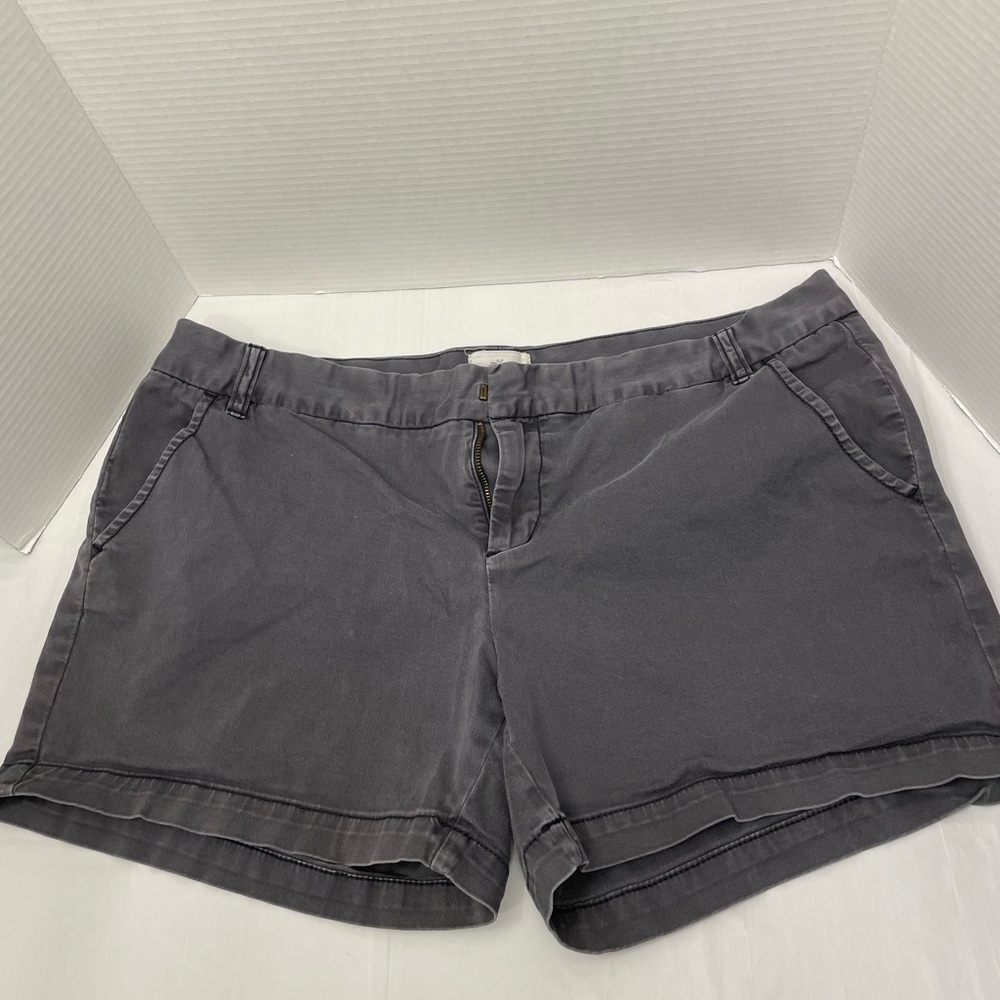 Caslon gray cotton twill shorts size 16P with 5inch inseam.